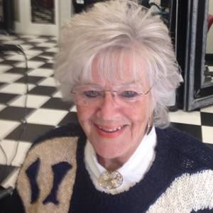 Meet your Posher, Dee